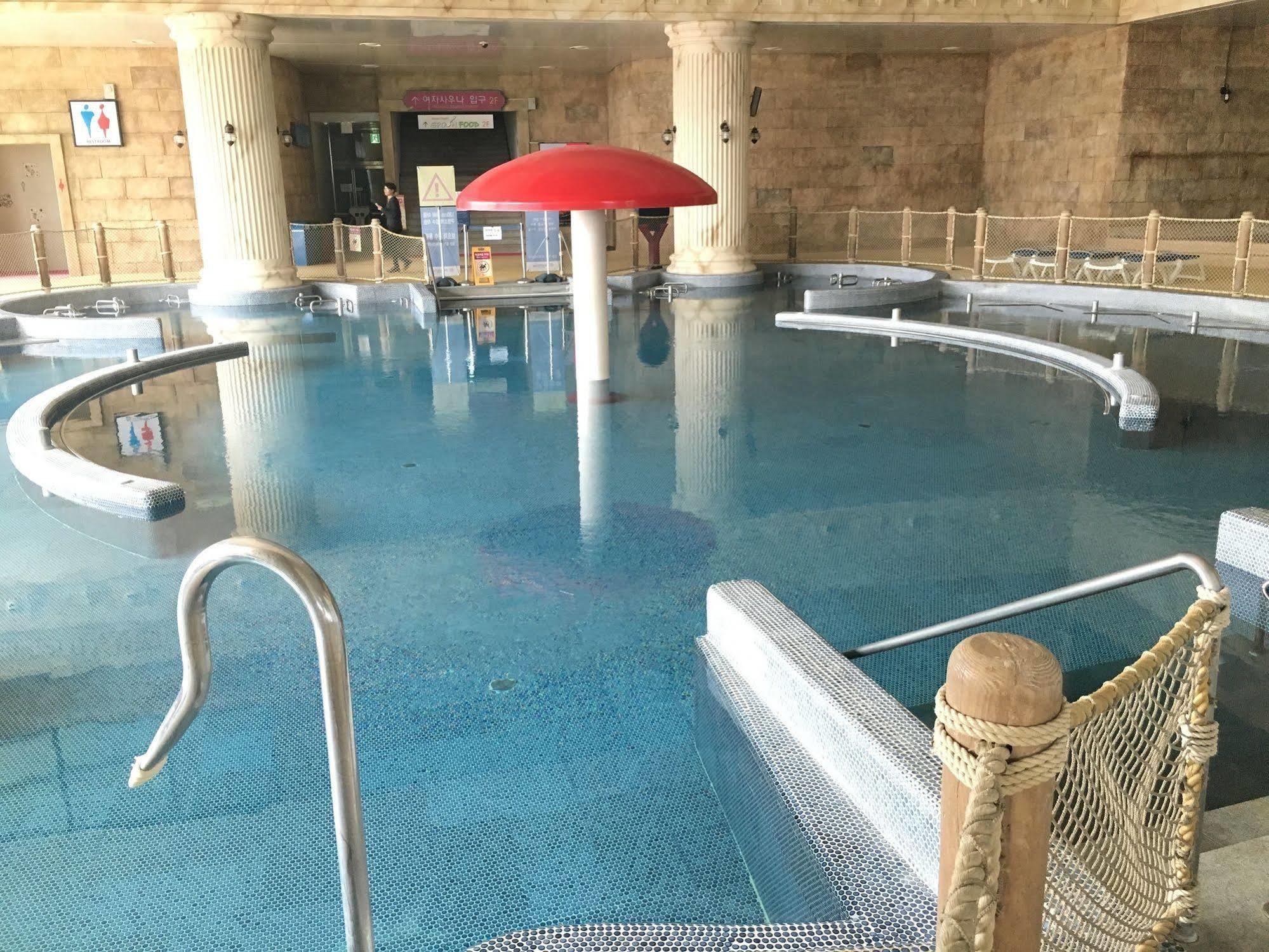 太阳谷酒店 尤九 外观 照片